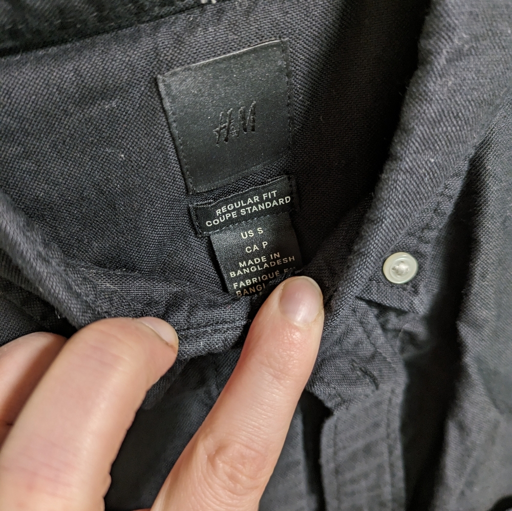 H&M black button down - Picture 2 of 2